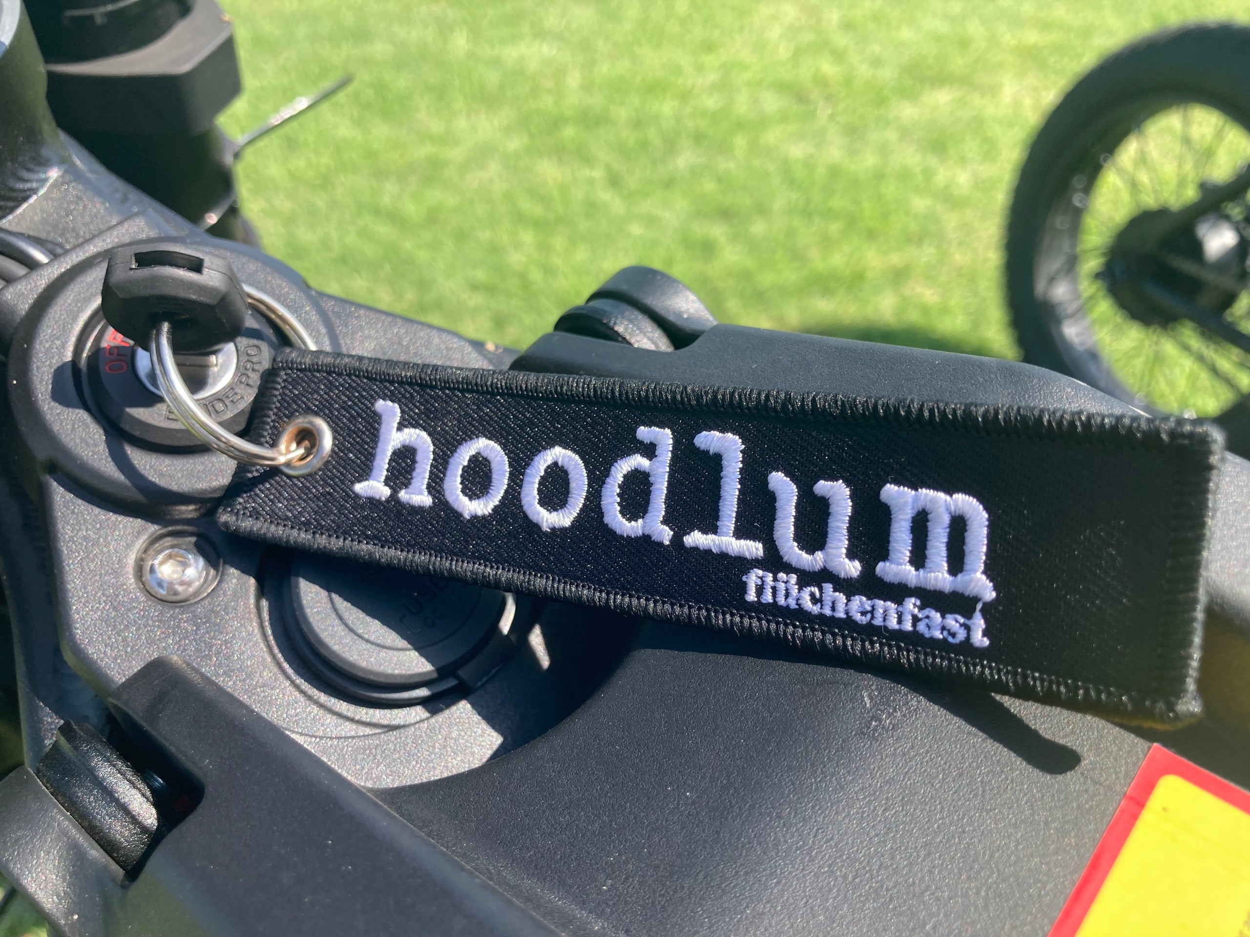 Hoodlum Logo Keychain Gen 1 | Fluchenfast